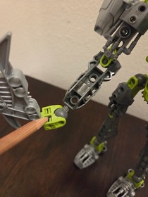 LEGO Bionicle Phantoka LEWA (set 8686) & TANMA (set 8944) 100% Compete w/Booklet