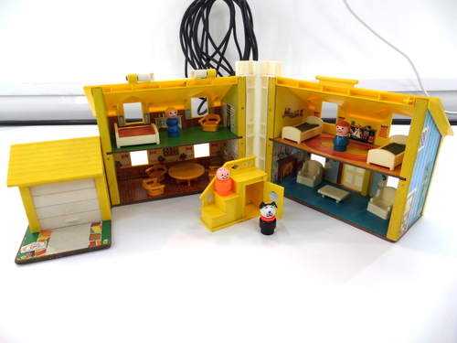 Vintage 1969 Fisher Price 952 Play Family House USA Box Version Extra Figures - Picture 6 of 24