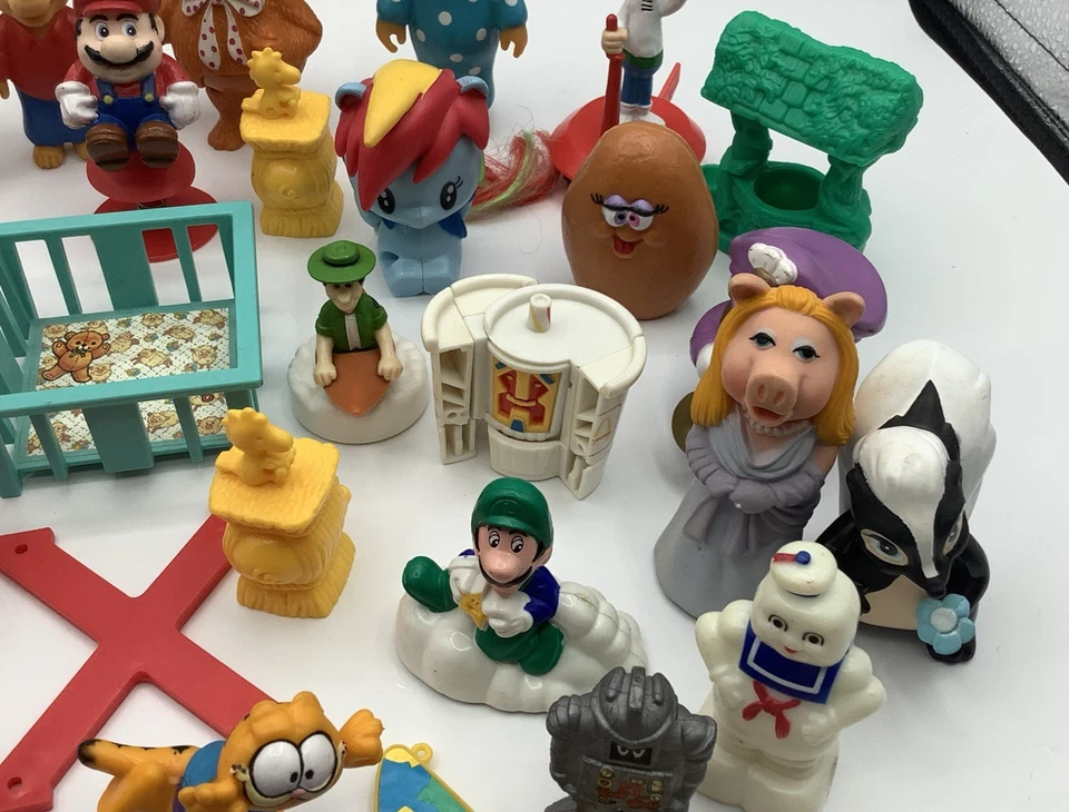 McDonald's Lote Juguetes Vintage Mayormente Años 80 Algunos Años 90 Lote de 41 Retro Coleccionables Foto 4 de 4