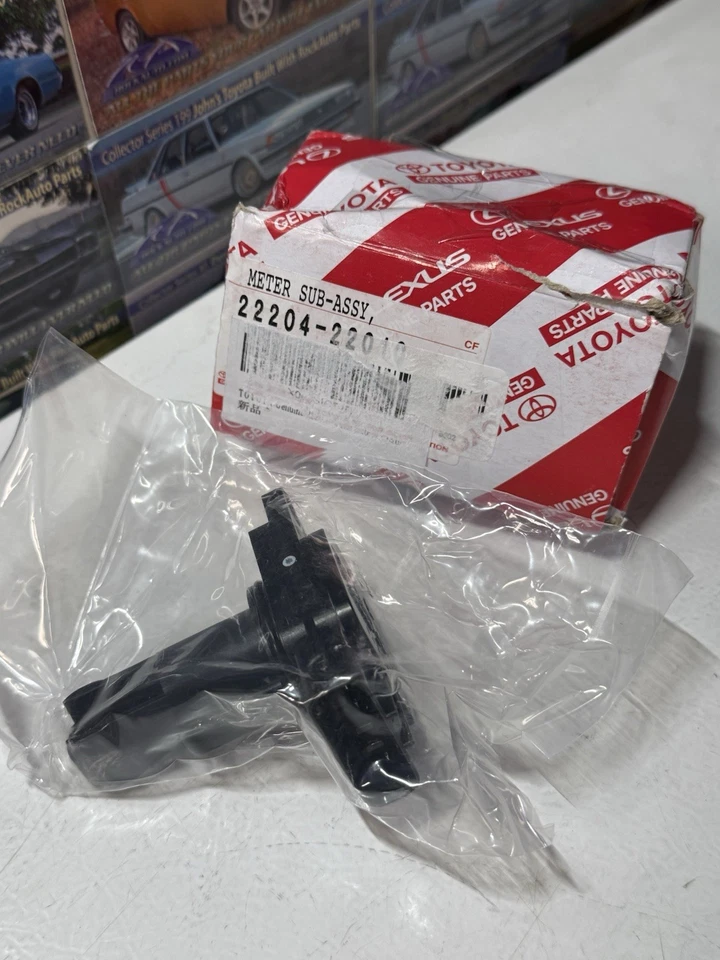GENUINO Toyota Lexus Scion OEM Medidor de flujo de aire de admisión Sensor MAF 22204-22010 Foto 2 de 4