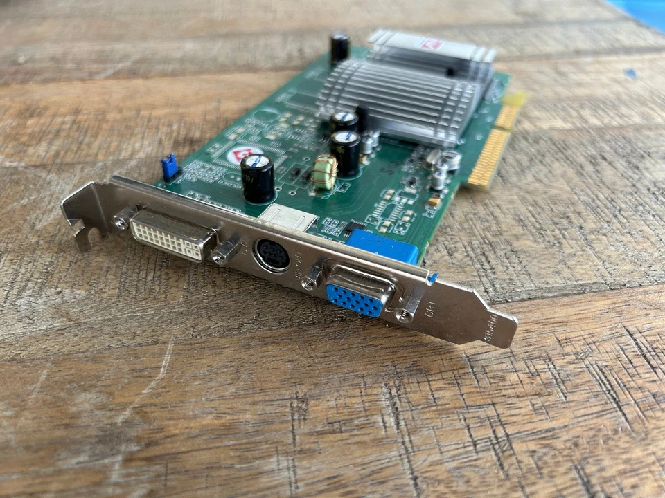 Diamond Multimedia Radeon 9600SE 128MB DDR AGP 8x Video Card Tested working - Image 2 of 4