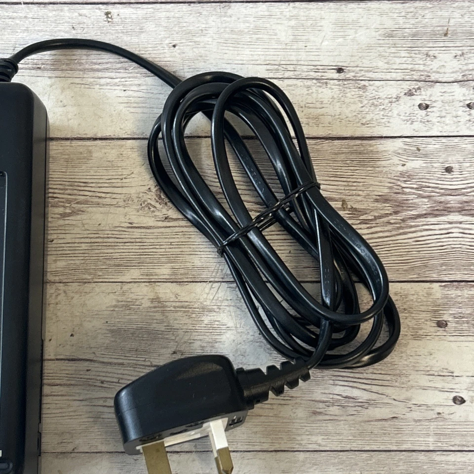 Genuine JVC Charger AA-V11EK For JVC BN-V12U Batteries - Image 3 of 4