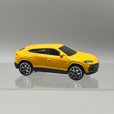 Hot Wheels Lamborghini Urus HW Exotics Diecast Modellauto gelb Maßstab 1:64 7a