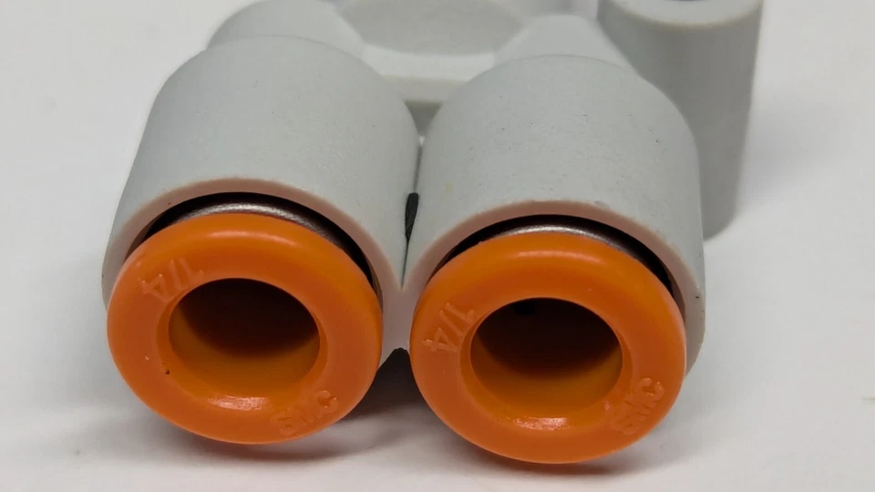 Lot of (2) New SMC One-Touch 1/4" Uni Thread Male Y Branch Fitting, KQ2U07-U02 - Image 4 of 4