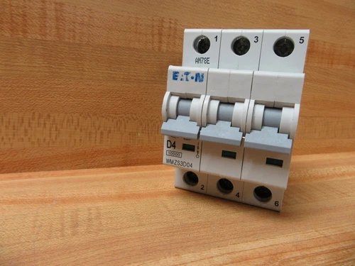 Eaton WMZS3D04 Cutler Hammer 4A 3P Circuit Breaker