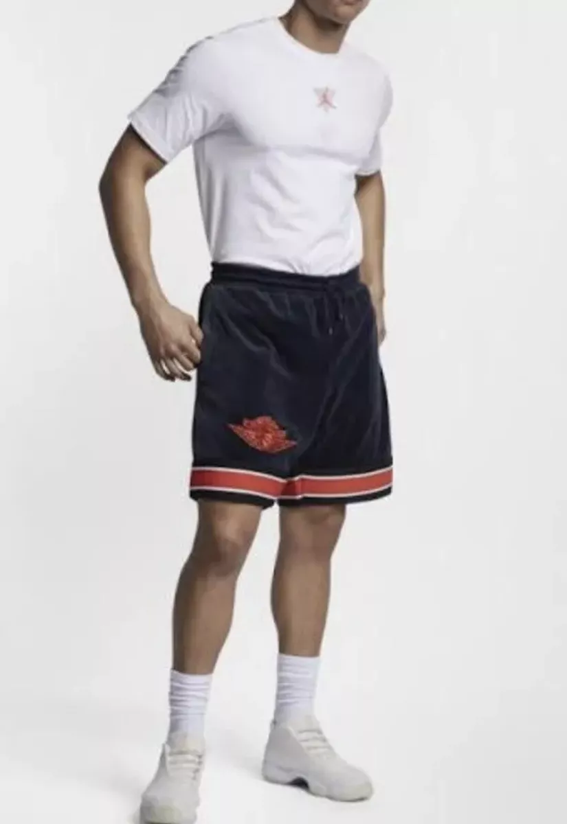 Jordan gold cheap chain shorts