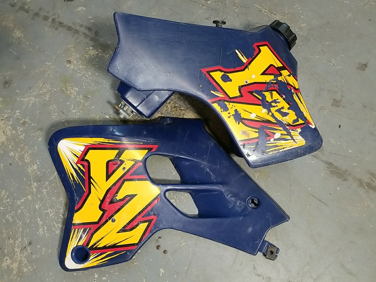 1996 Yamaha YZ80 YZ 80 Fuel Gas Petrol Tank 4ES-24110-10-00 Left