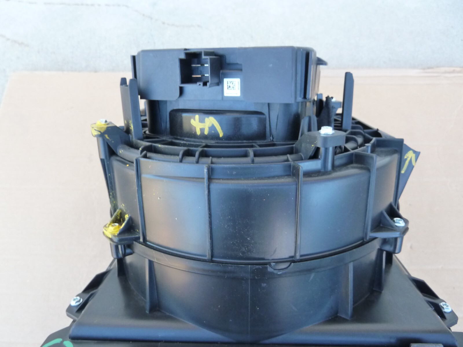 OEM Lamborghini Huracan Blower Motor Fan Heater Box Housing Assembly