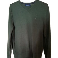 NavTech By Nautica Men's Deepforest Green Medium V-Neck Sweater