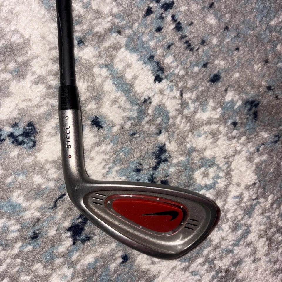 Right-Handed Putter with Graphite Shaft and Head Cover Cool Grip - Image 2 of 4
