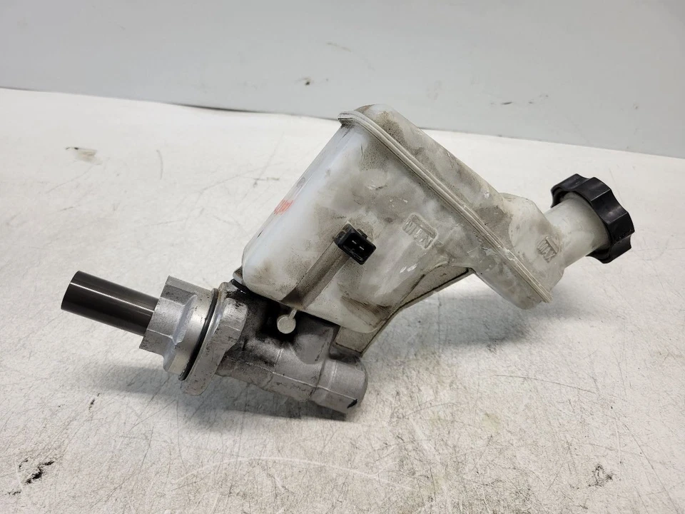 2011 2012 2013 2014 2015 2016 KIA Sportage freno cilindro maestro OEM 58510-2S201 Foto 3 de 4