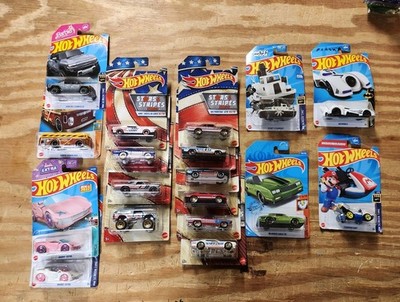 Hot Wheels Various Collection - Stars & Stripes Barbie 18 Vehicles 
