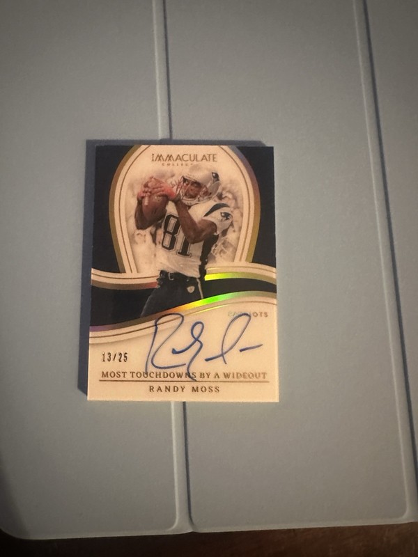 2023 Panini Immaculate Randy Moss 13/25 On Card Auto