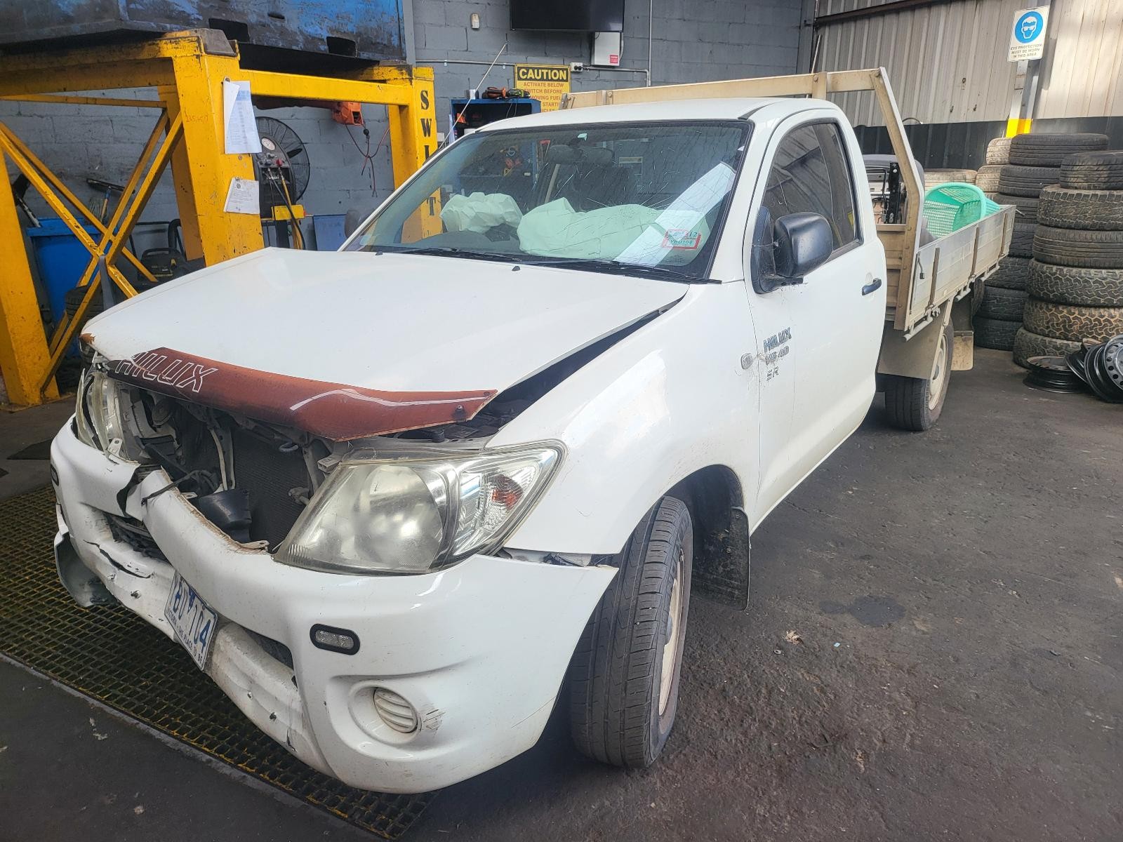 Toyota Hilux Left Front Door Trim with Window Switch GGN15 03/2005-06/2011 - thumbnail 5