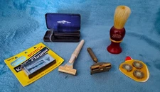 Lot: Vintage Shaving Razors (Schick,GEM Junior,Gillette)+Ever-Ready Brush+Blades