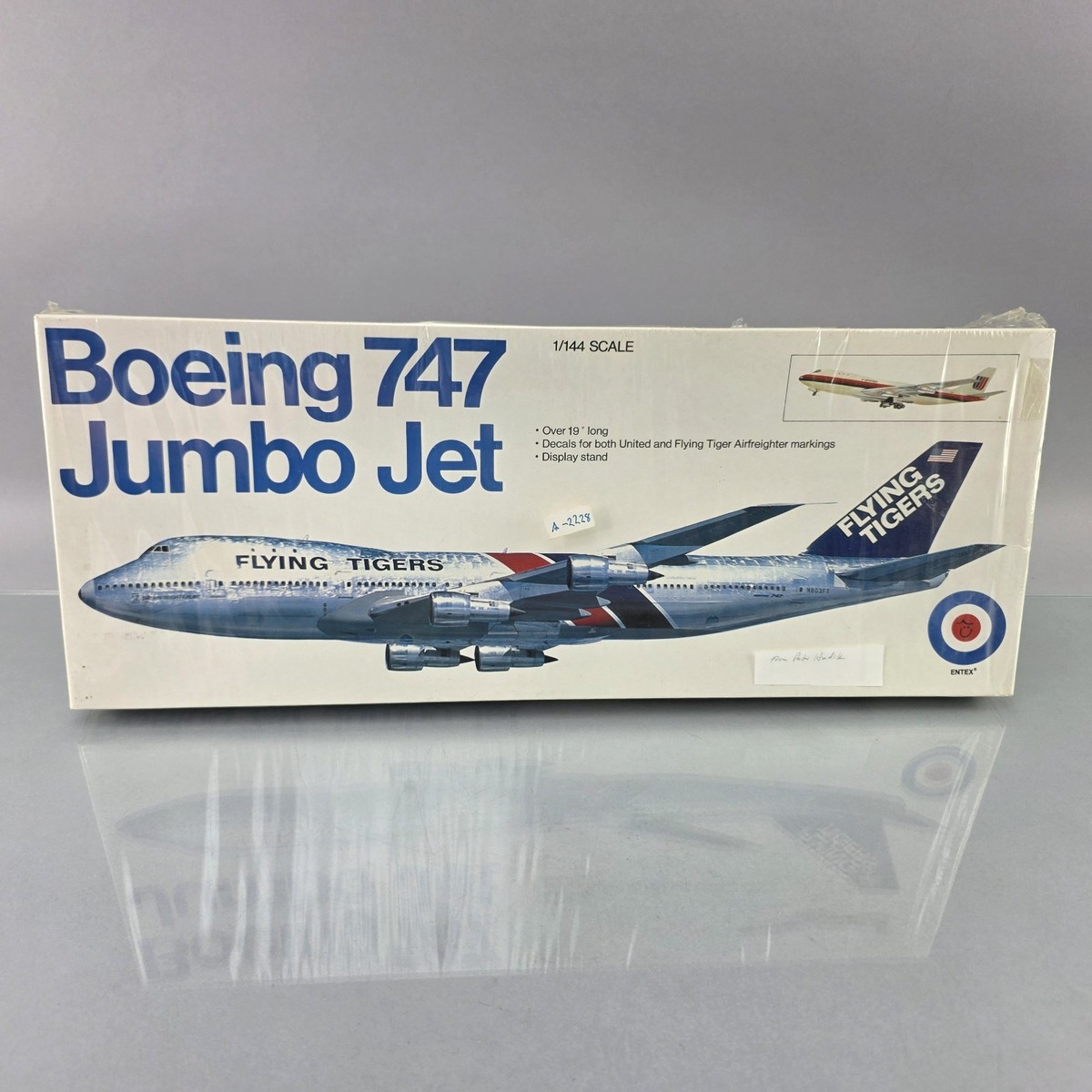 ENTEX 1/144 BOEING 747 JUMBO JET AIRPLANE FLYING TIGER Model Kit