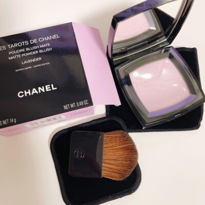 CHANEL LES TAROTS DE CHANEL Matte powder blush Lavender