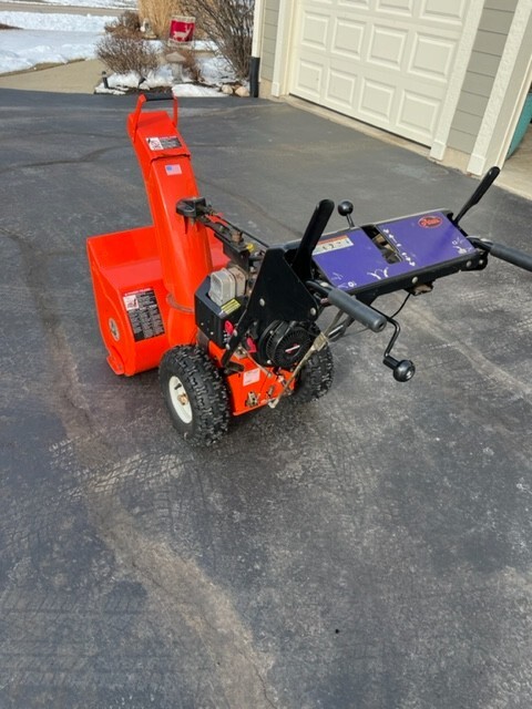 Ariens 824 Snow Blowernull