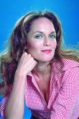The Dukes of Hazzard 1985 Catherine Bach as Daisy Duke Photo - CL0626