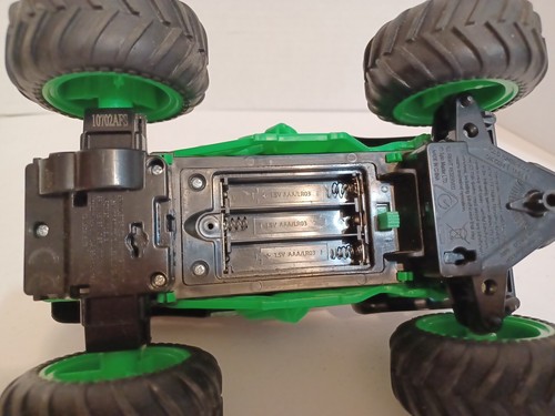 Spin Master Grave Digger RC Remote Control Monster Jam Truck ONLY Not Tested. - Picture 9 of 9
