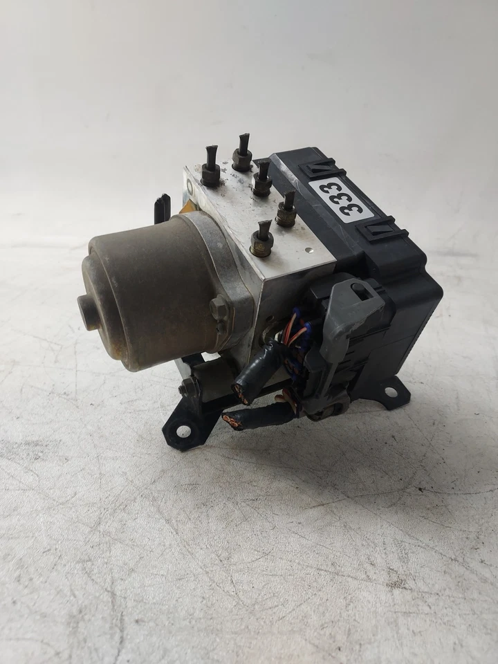 02-04 Mitsubishi Montero Sport ABS Anti Lock Brake Pump Modulator Assembly OEM - Image 2 of 4