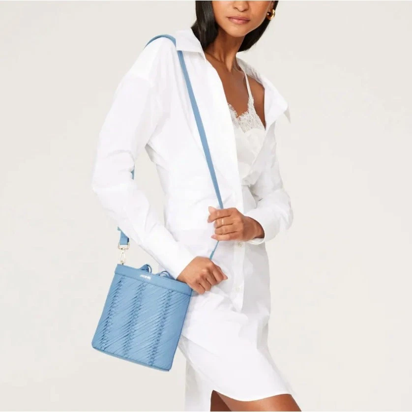 Bolso Bandolera Jason Wu Huevo de Pascua Azul Logo Cuero Diseñador 8x7x4 $268 Foto 2 de 4