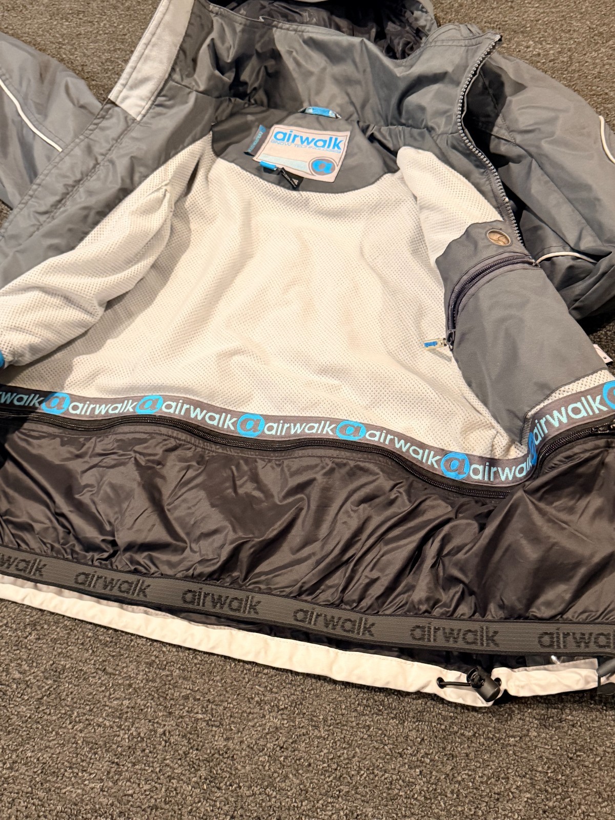 Airwalk Evolution Edition Snowboarding Jacket Men… - image 8