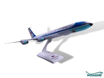 Skymarks Air Force One Boeing 707 VC-137 1:150 SKR312