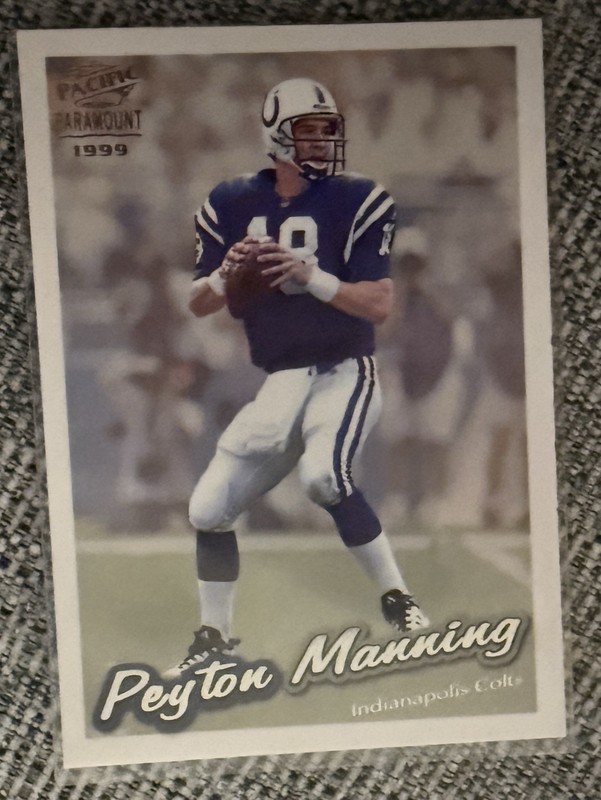 1999 Pacific Paramount #101 Peyton Manning Colts Card