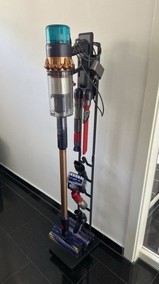 Dyson GEN5DETECT Absolute Gebraucht mit Zubehör und Halterung