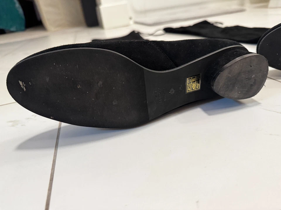 Botas Stuart Weitzman de gamuza elástica sobre la rodilla talla 9,5 originalmente $850 Foto 4 de 4