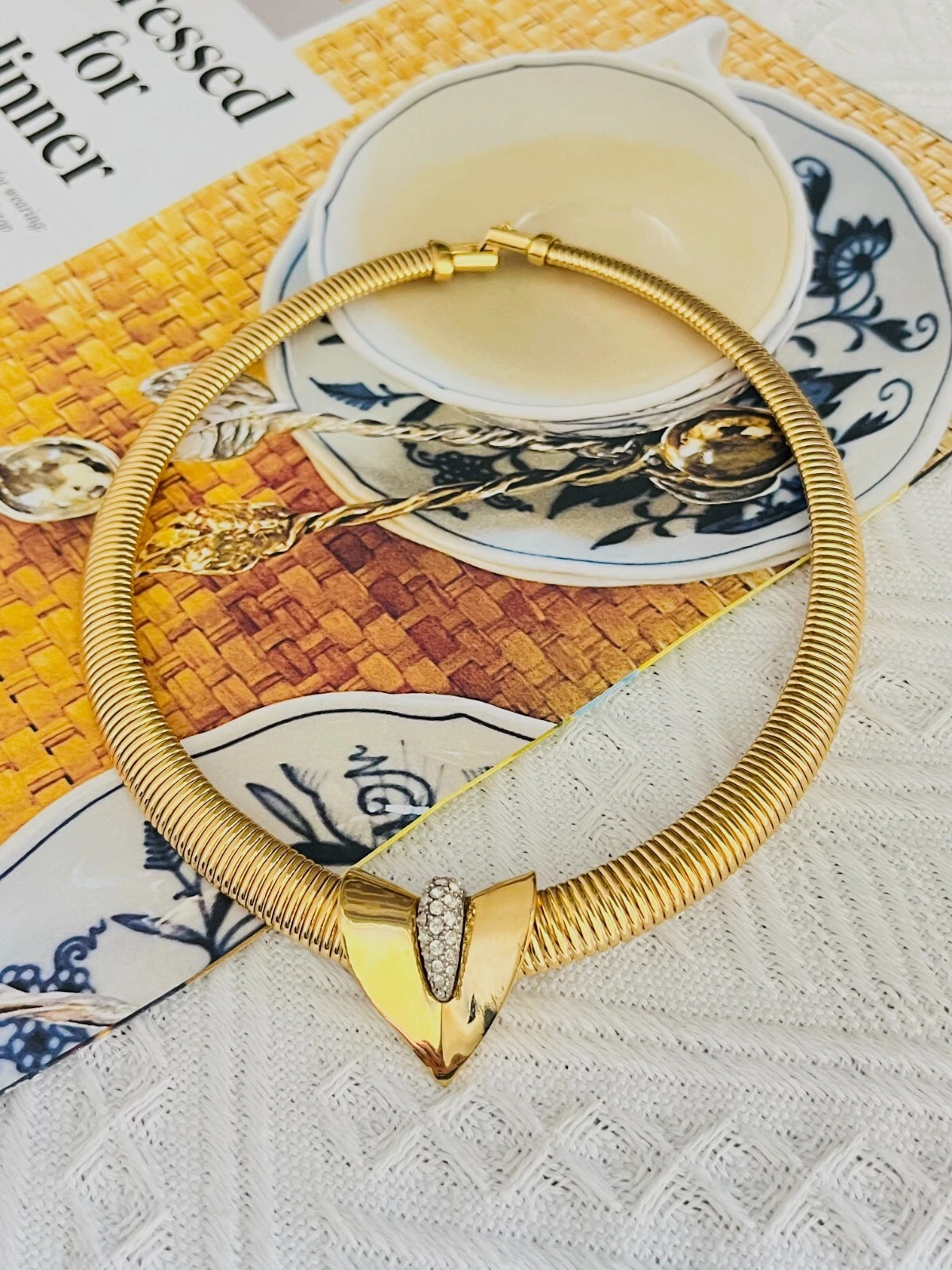 Givenchy Vintage 1980 Triangolo Freccia Cristalli Omega Collana a Righe Argento Oro