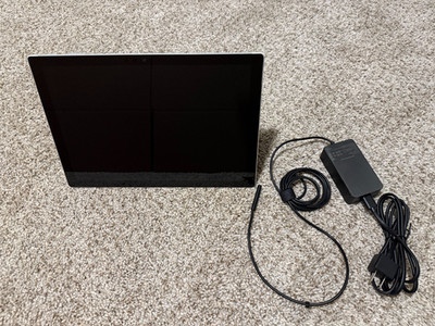 Microsoft Surface Pro 1796 i5-7300U/256GB/8GB RAM