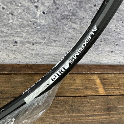 Alexrims DH19 26 英寸轮辋36H 黑色钳50-559 Schrader 合金山地车