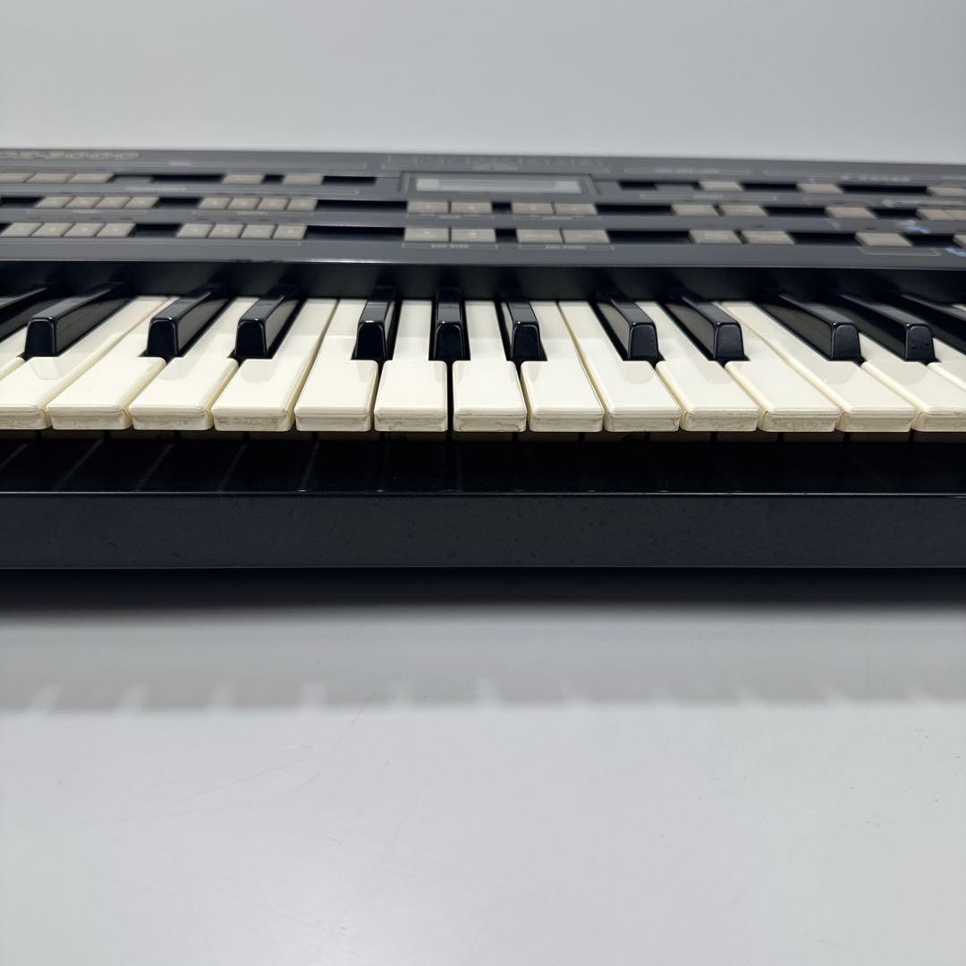 Vintage 1980s Casio Cz-3000 Synthesizer Keyboard Synth