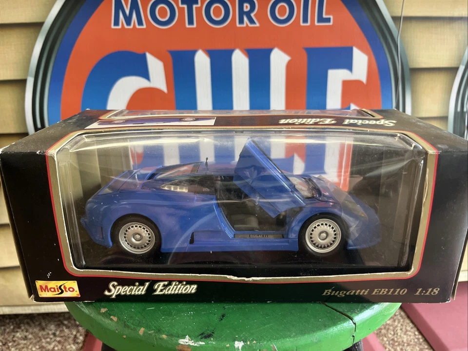 Bugatti EB 110 azul Maisto edición especial 1:18  Foto 2 de 4