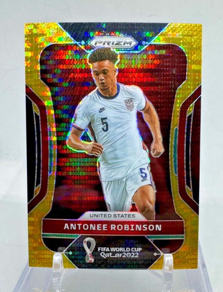 2022 Panini Prizm World Cup ANTONEE ROBINSON Breakaway Gold Prizm /10 #199 USA