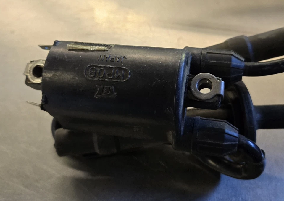 原始设备制造商本田 CBR1000F HURRICANE 1987 年发光线圈套装 2/3 30752-MM5-000 — 第 4/4 张图片