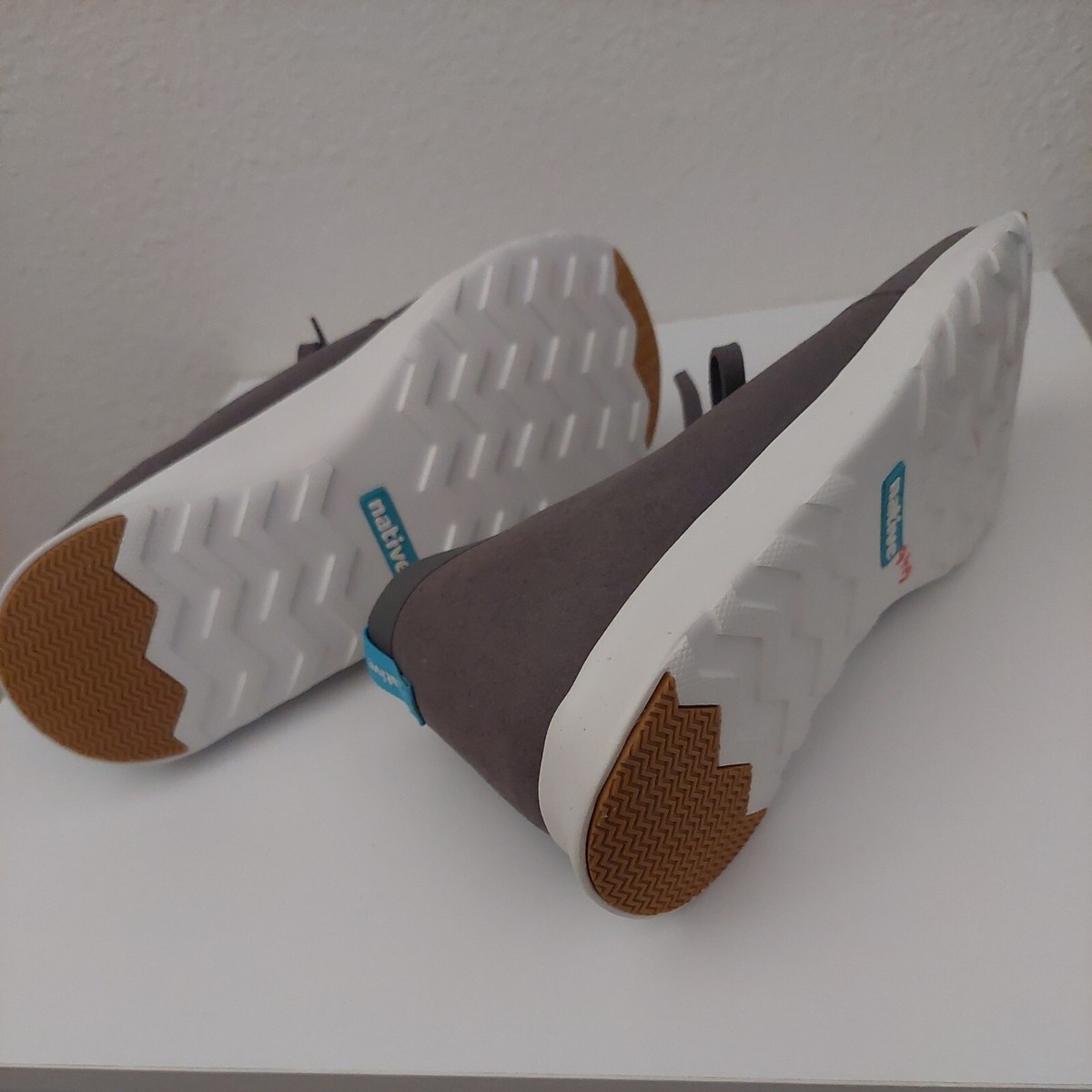 Native Apollo Chukka Perforated Mens Sneaker Dublin in Gray  display picture 2