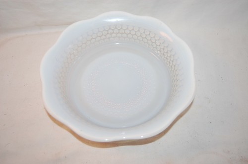 Rara grande ciotola centrotavola console vintage Hobnail opalescente 9 3/4" - Foto 2 di 4