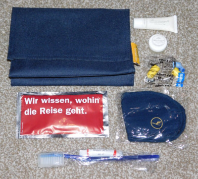 LUFTHANSA FIRST CLASS TRAVEL BAG 7 PIECE AMENITY KIT (New)