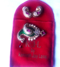 Kenneth Jay Lane KJL Vintage Maharani Paisley Enamel & Pearl Pin & Earrings Set