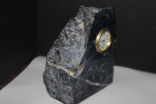 Very Excellent Quality Polished Sodalite Clock - Picture 4 of 5