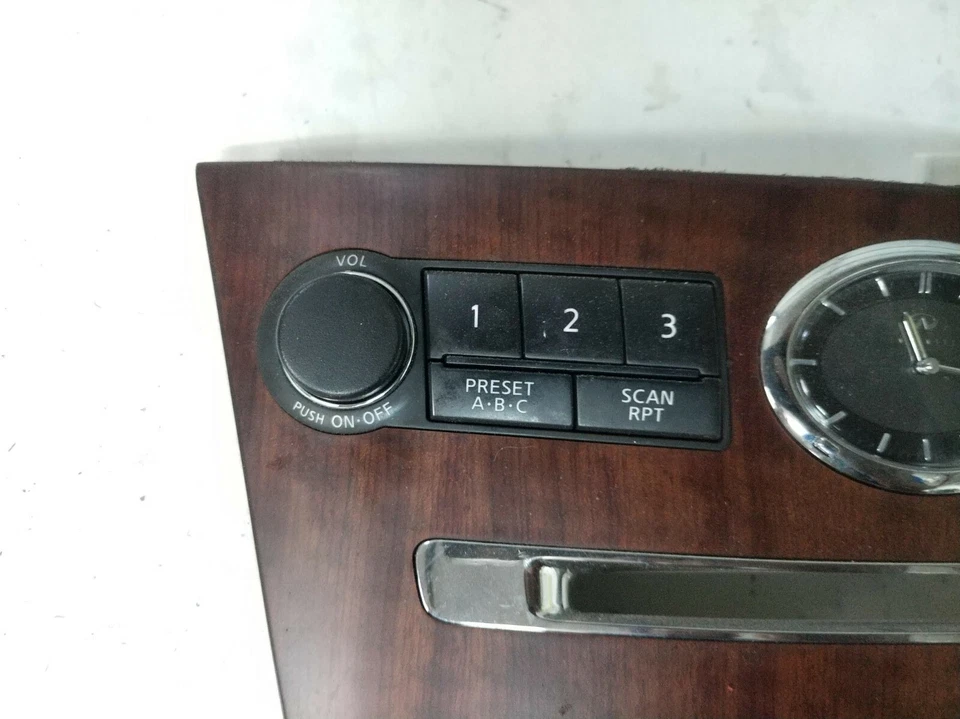 INFINITI M35 M45 2006-2009 OEM REPRODUCTOR DE CD INTERRUPTOR REPRODUCTOR DE CD PANEL FRONTAL MOLDURA Foto 3 de 4