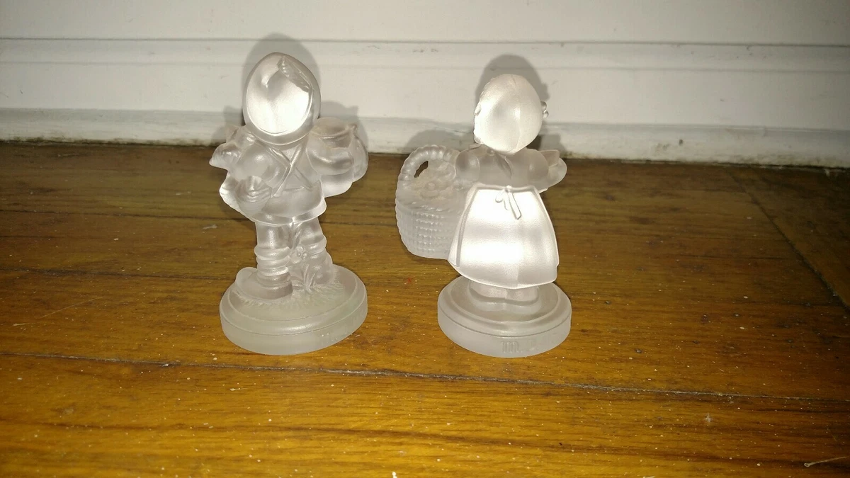 Lot of 4 vintage Hummel Goebel items. 2 crystal boy and girl and 2 small plates