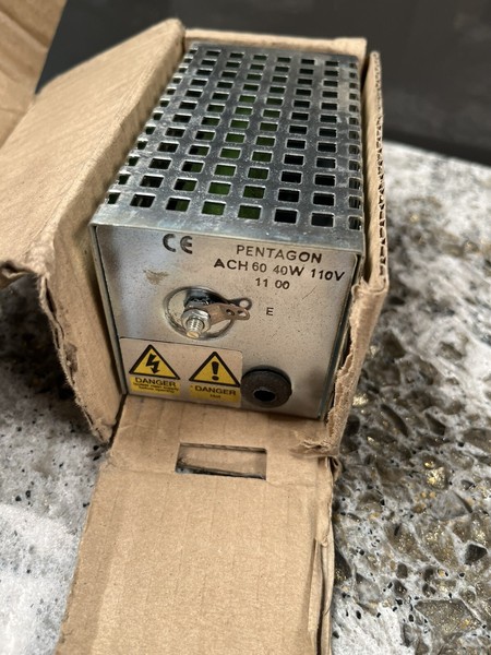 CALENTADOR PENTAGON ACH60 40W 110V, ANTICONDENSACIÓN - NUEVO