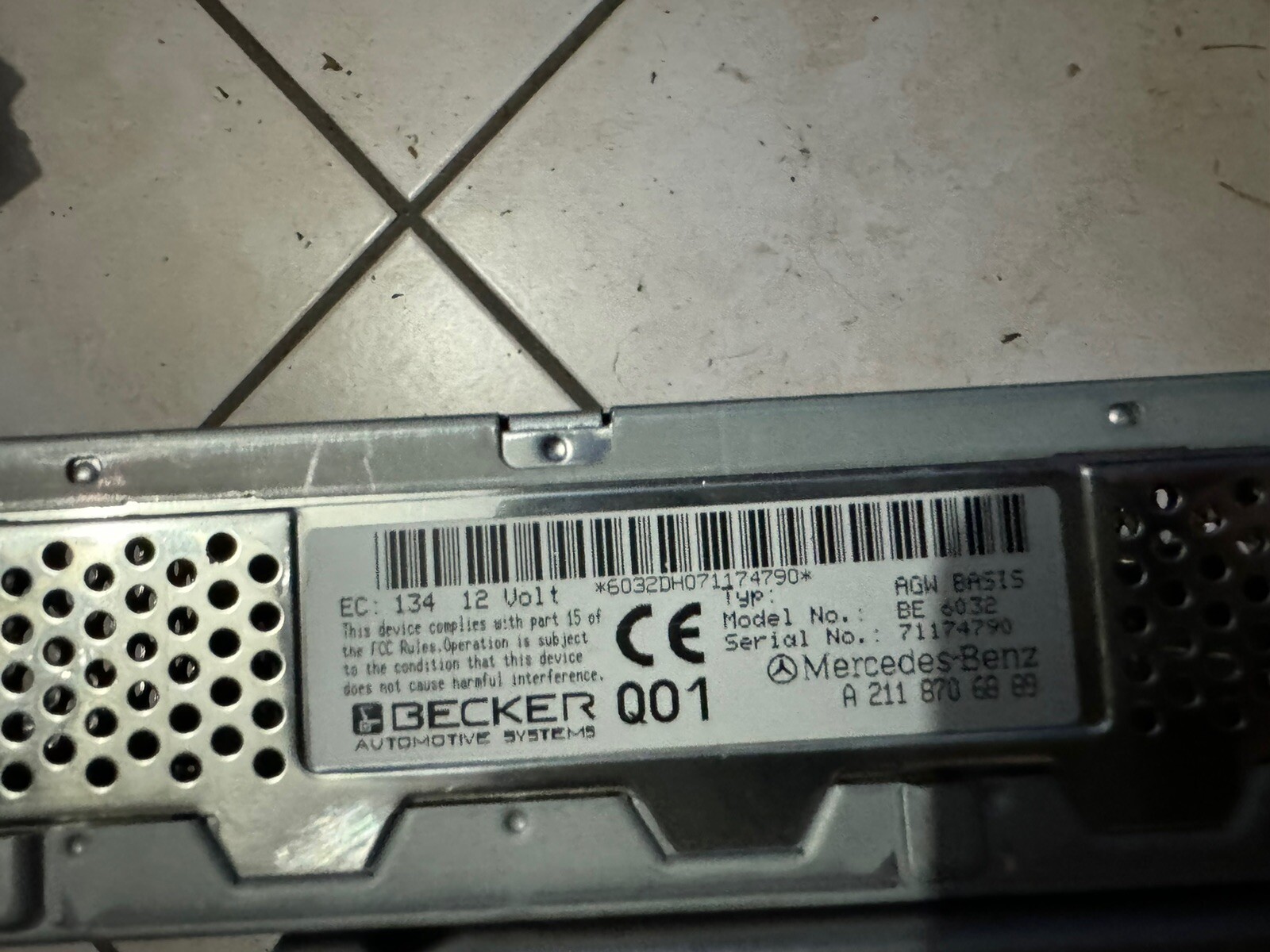 Maybach 57 2004-2012 Amplifier P/N 2118706989