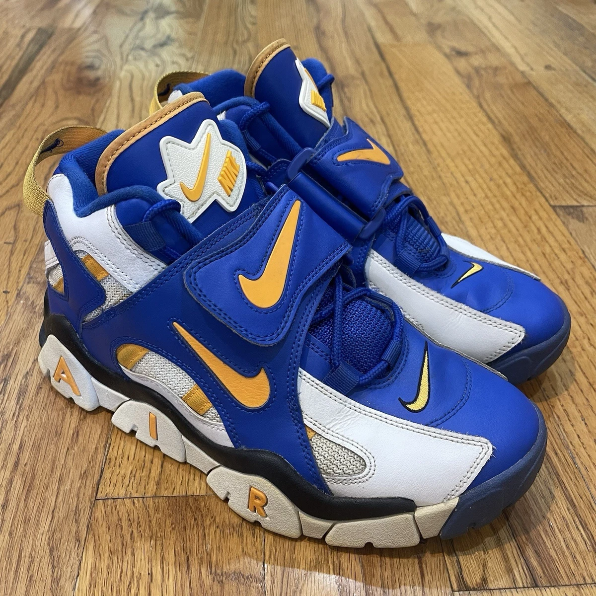 Preços baixos em Nike Air Barrage Mid Black | eBay