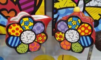 Romero Britto Cream And Sugar Set-flower With Box Romero Britto Cream And Sugar Set-flower With Box