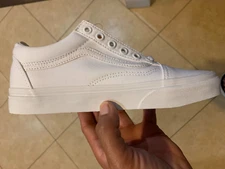 VANS Old Skool VN000D3HW00 White Low Canvas Men's Size 6.5 /W8